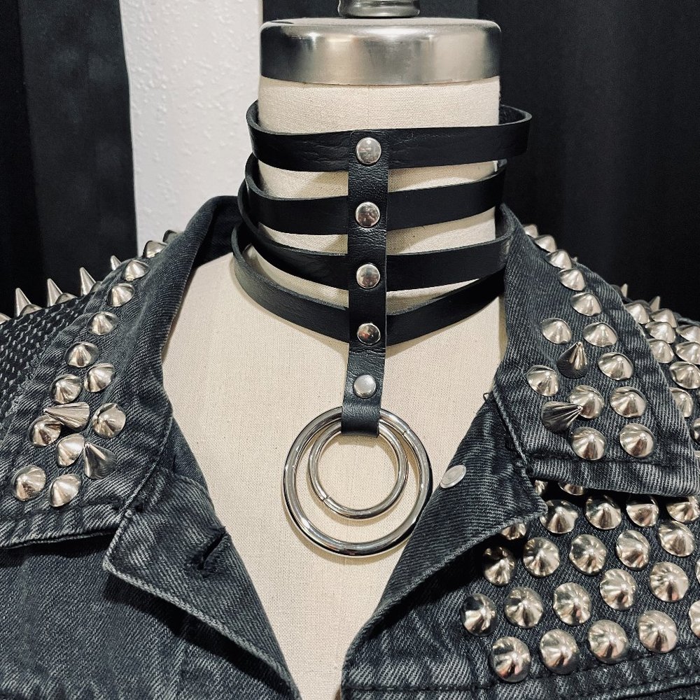 Vegan Leather O-ring choker multi strap